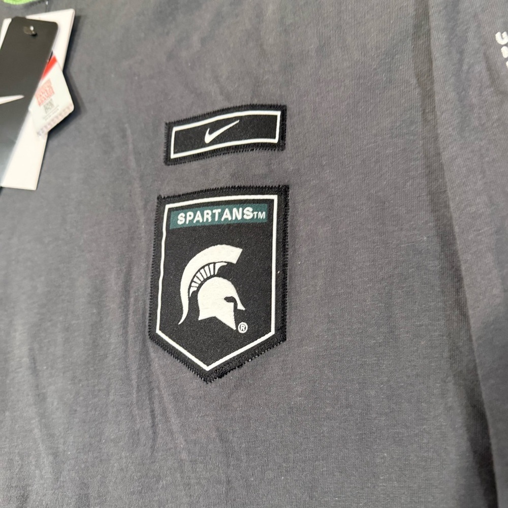 Nike NWT Michigan State Spartans Military Long Sleeve Hooded T-Shirt Mens Small - Picture 3 of 9